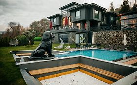 Cathan Art Hotel